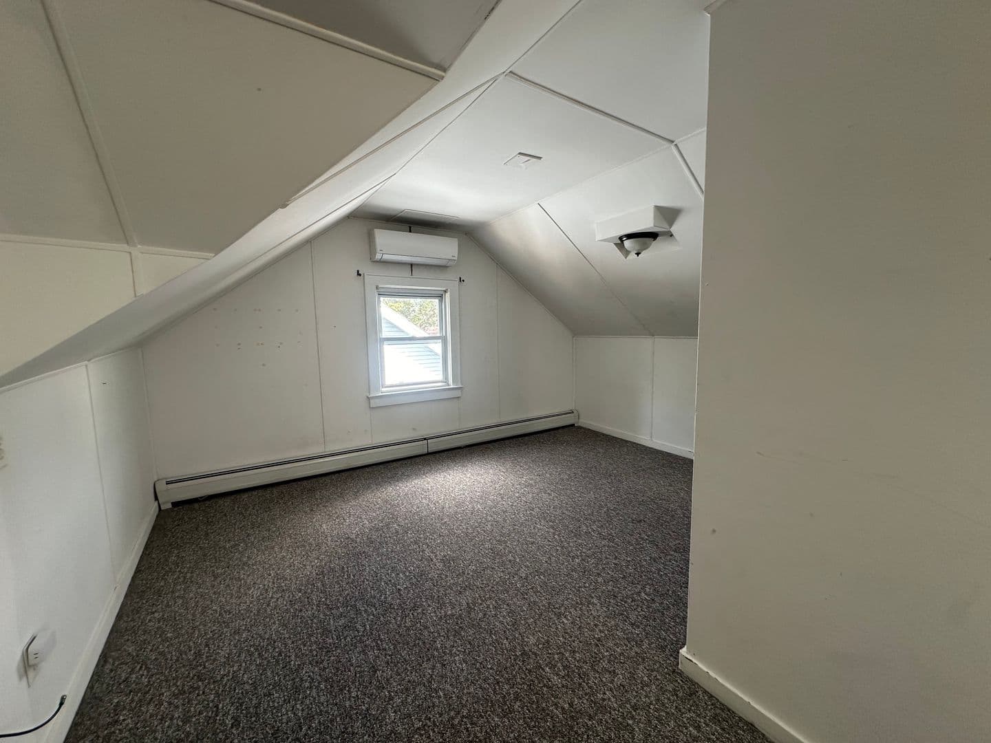 Roselle Park House: 321 Hemlock St