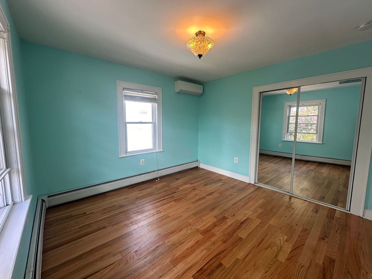 Roselle Park House: 321 Hemlock St