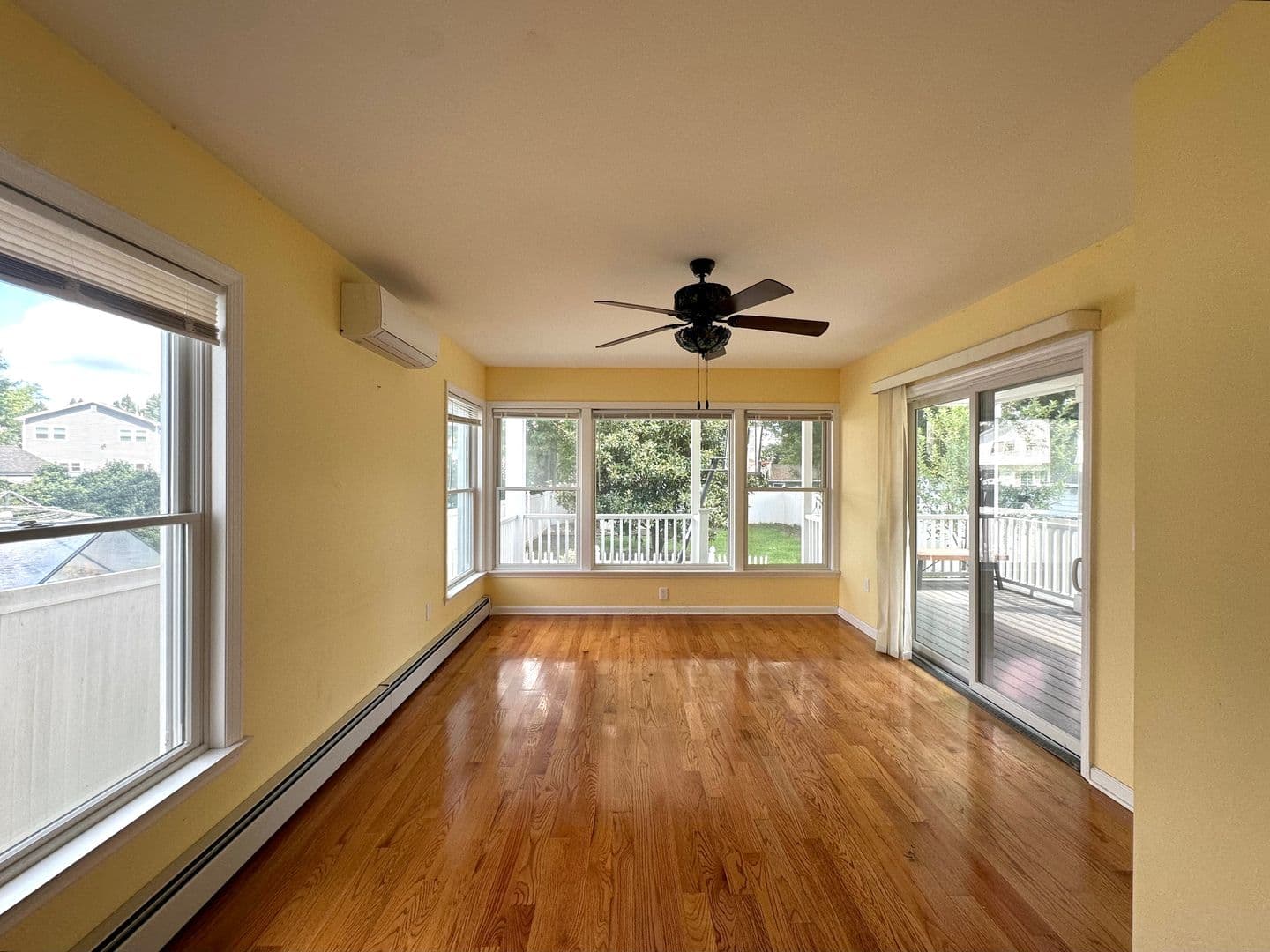 Roselle Park House: 321 Hemlock St