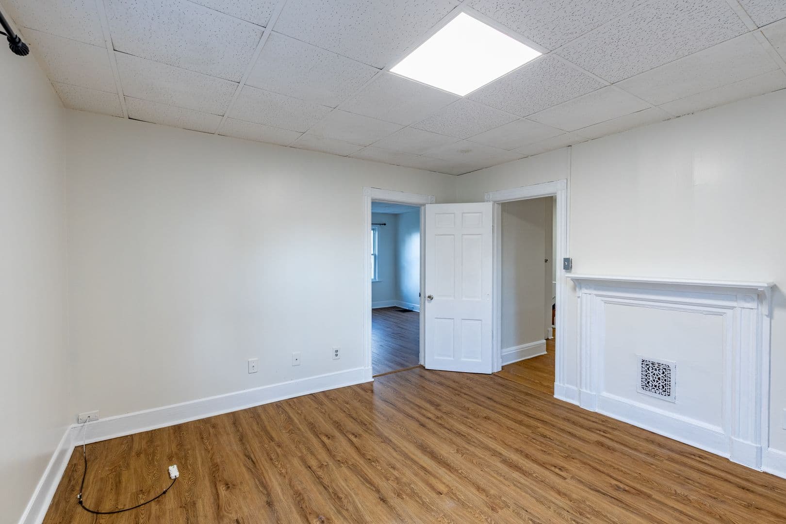 Dunellen Apartment: 348 Front St