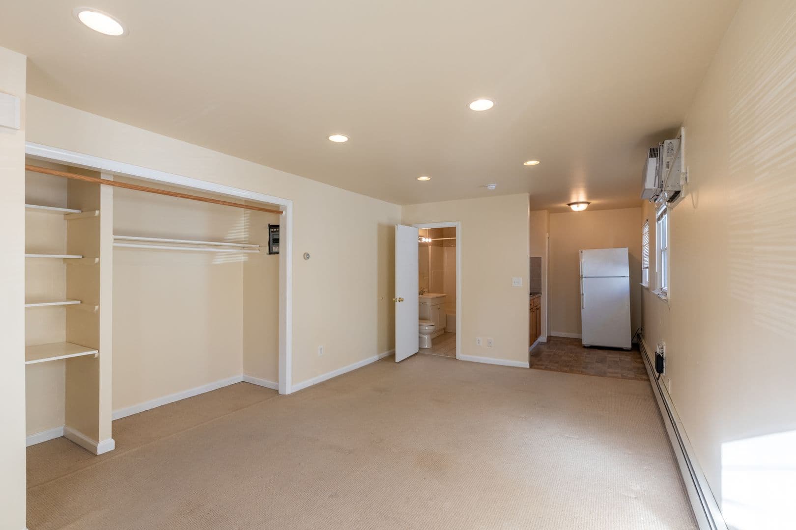 New Brunswick Apartment: 89 Welton St