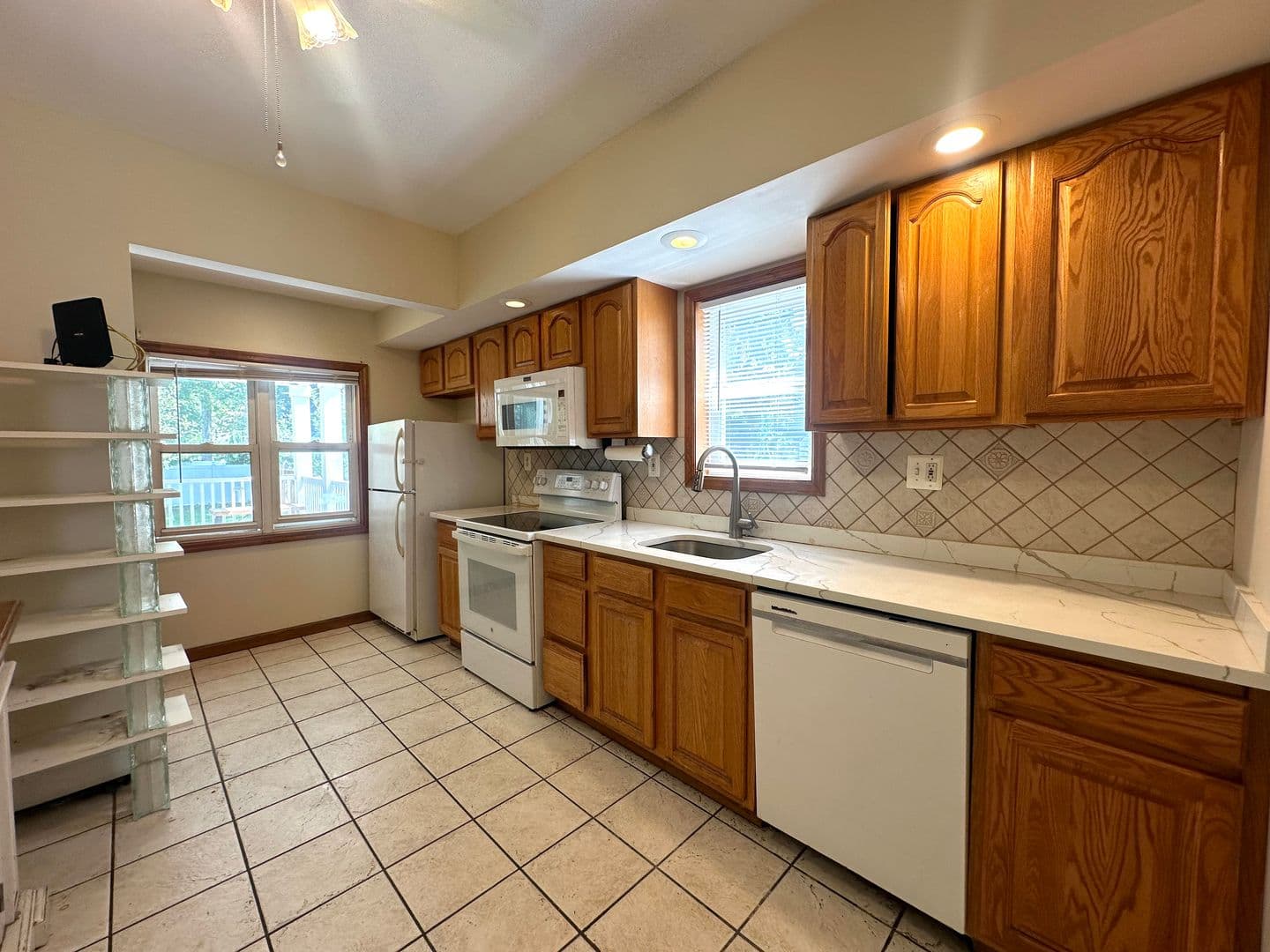 Roselle Park House: 321 Hemlock St