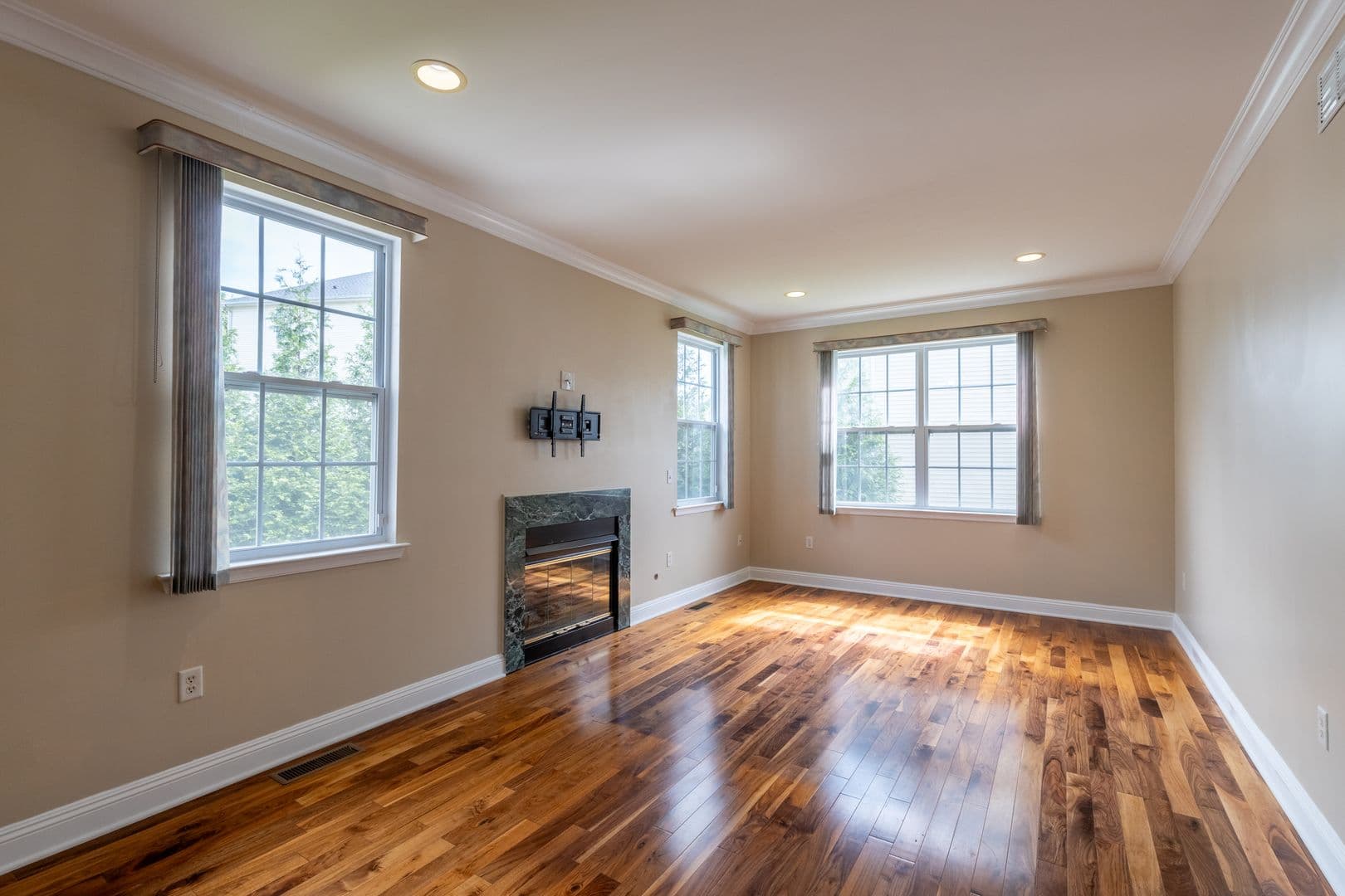 Franklin Park House: 87 Timber Hill Dr