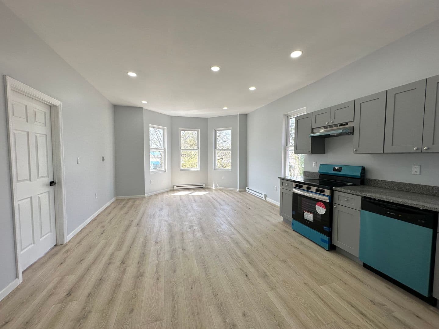 Trenton Apartment: 1109 W State St