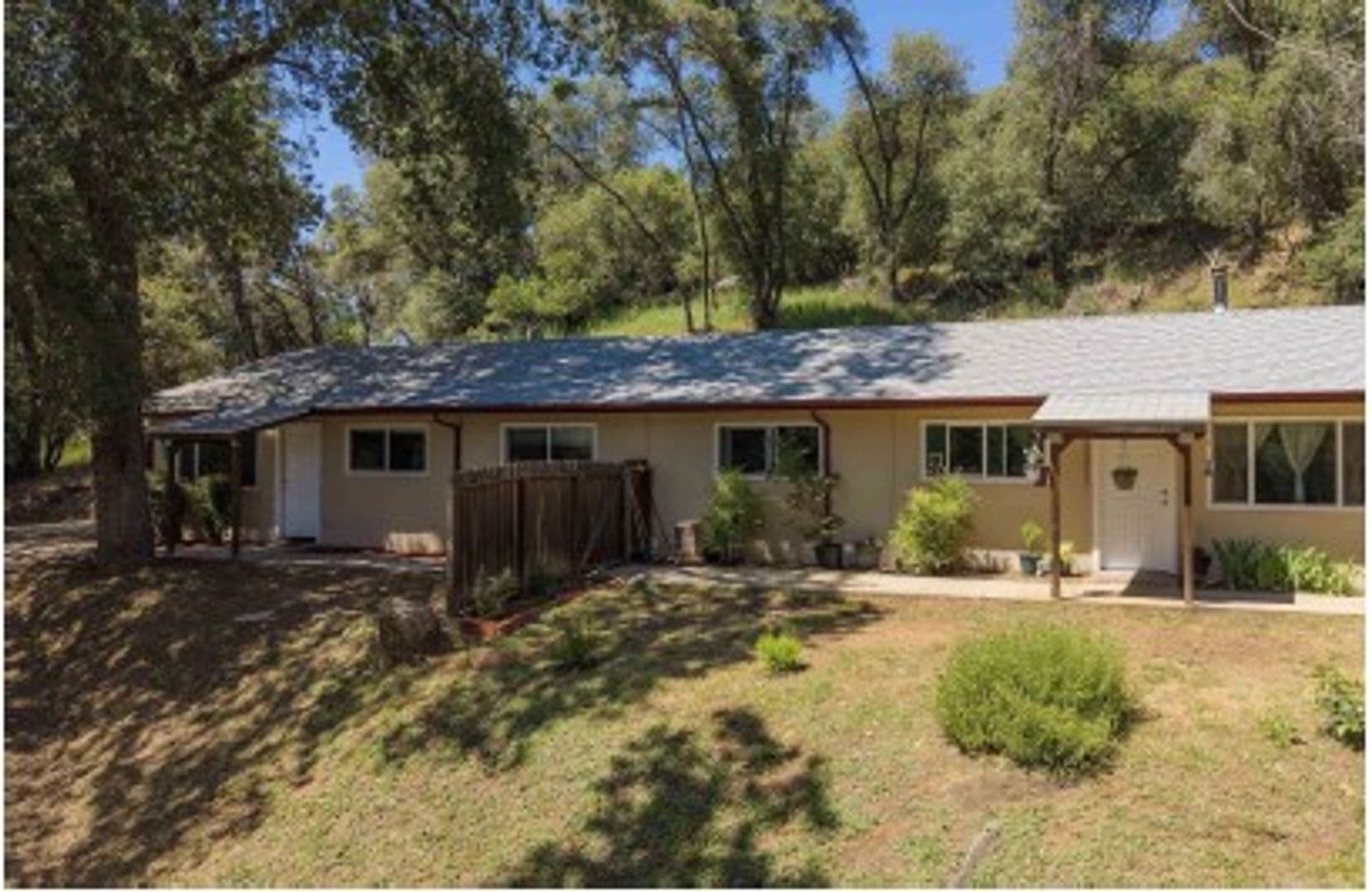 Sonora House: 19124Black Oak Road