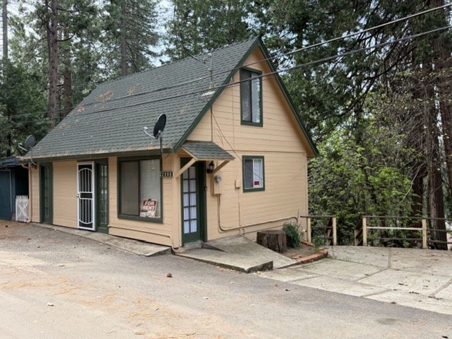 Twain Harte House: 22868 Black Hawk Drive
