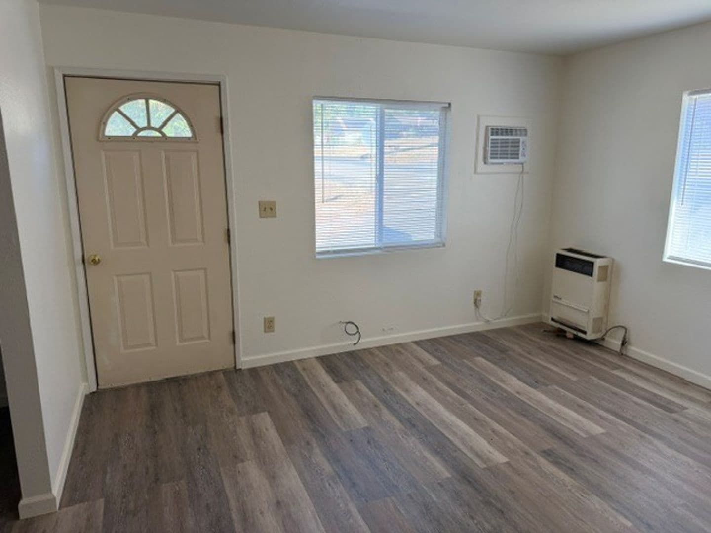 Tuolumne House: 18495 Rozier