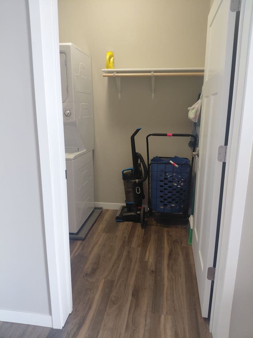 Neenah Apartment: 215 Main Street