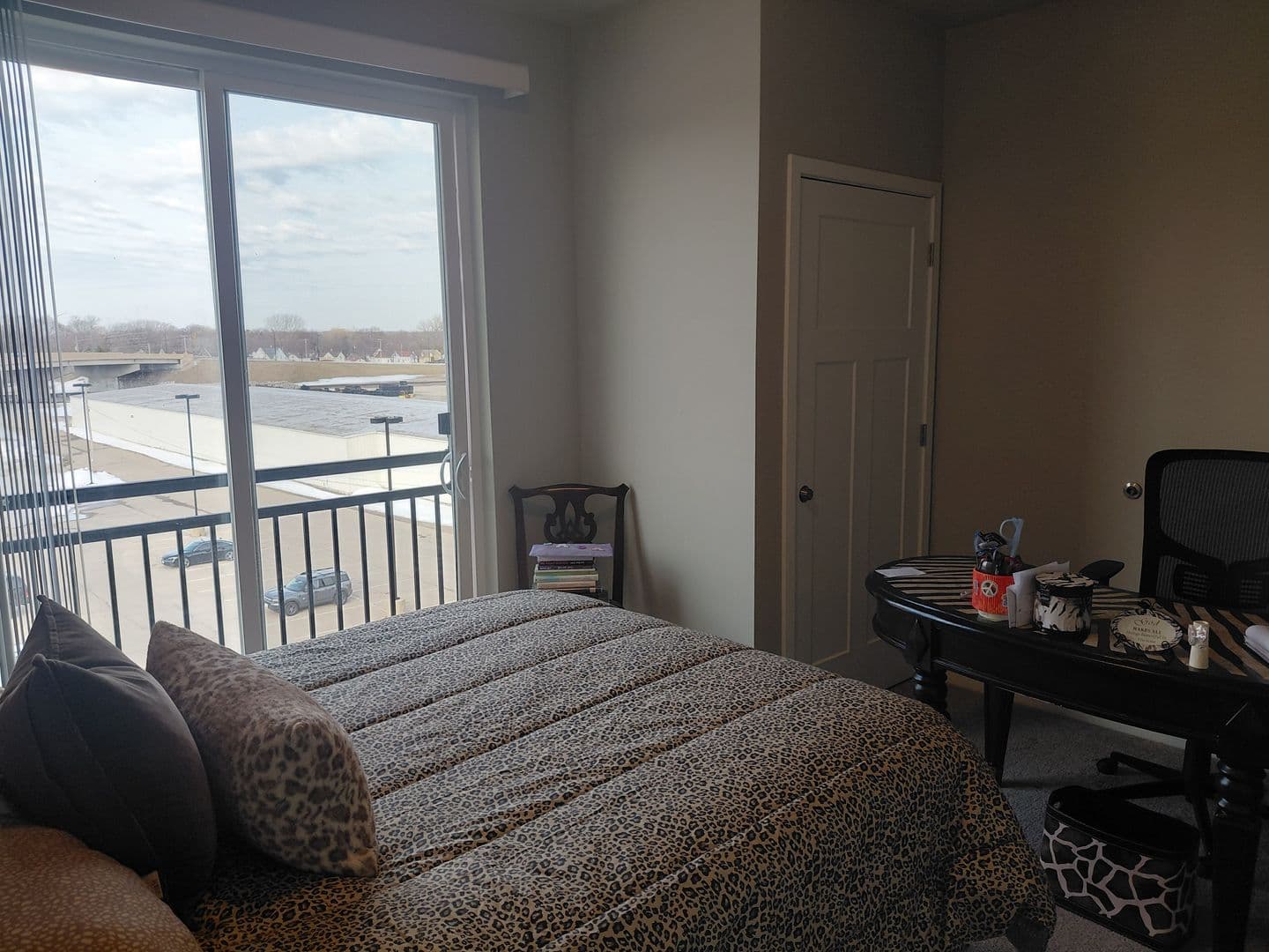 Neenah Apartment: 215 Main Street