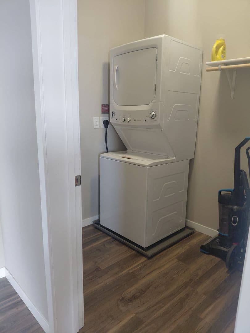 Neenah Apartment: 215 Main Street