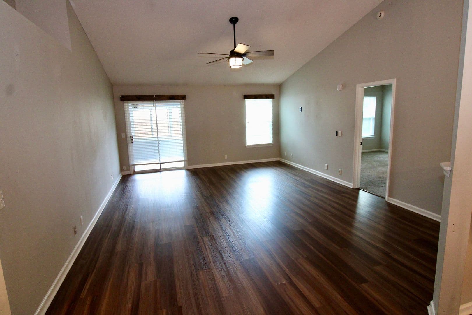 Kingsland House: 200 Chestnut Court
