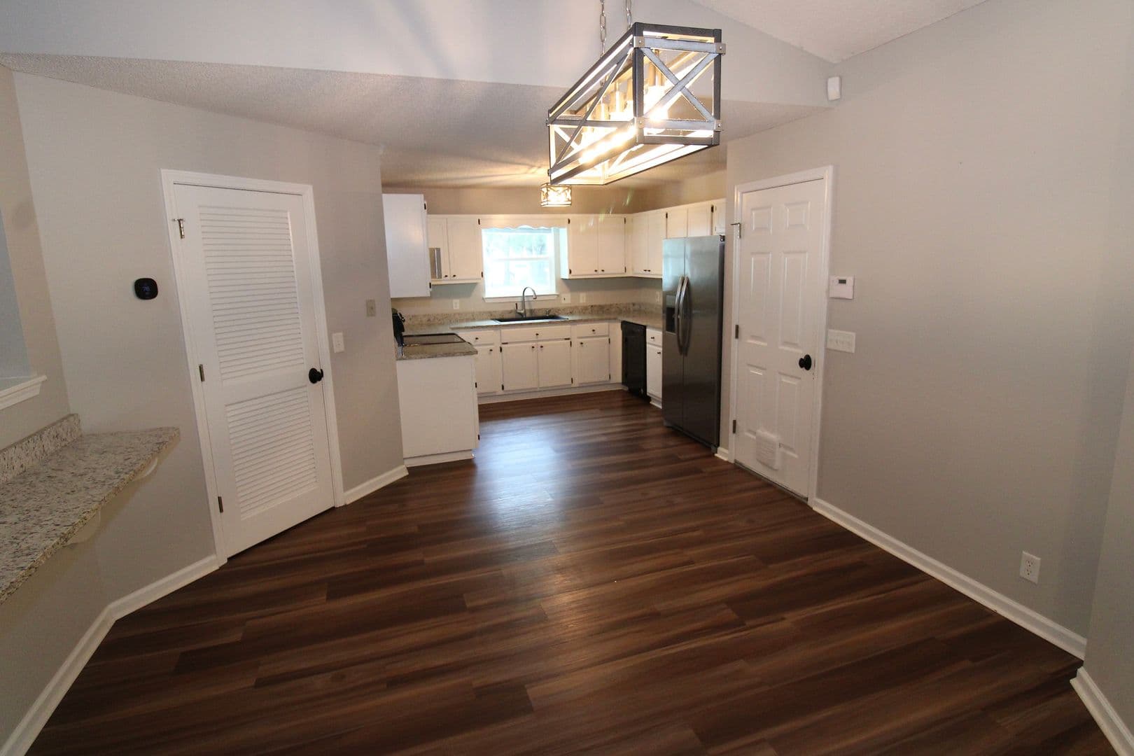 Kingsland House: 200 Chestnut Court