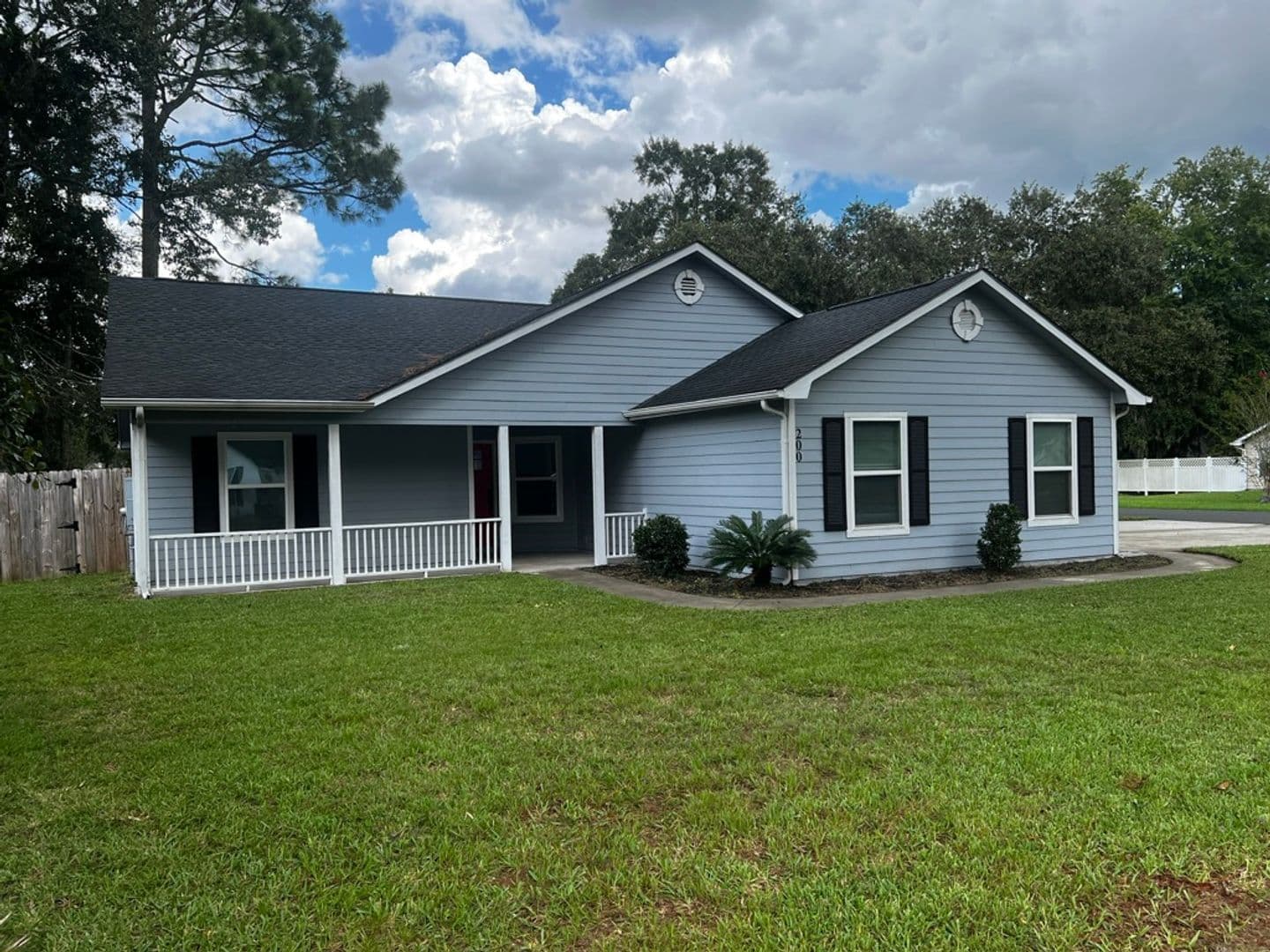 Kingsland House: 200 Chestnut Court