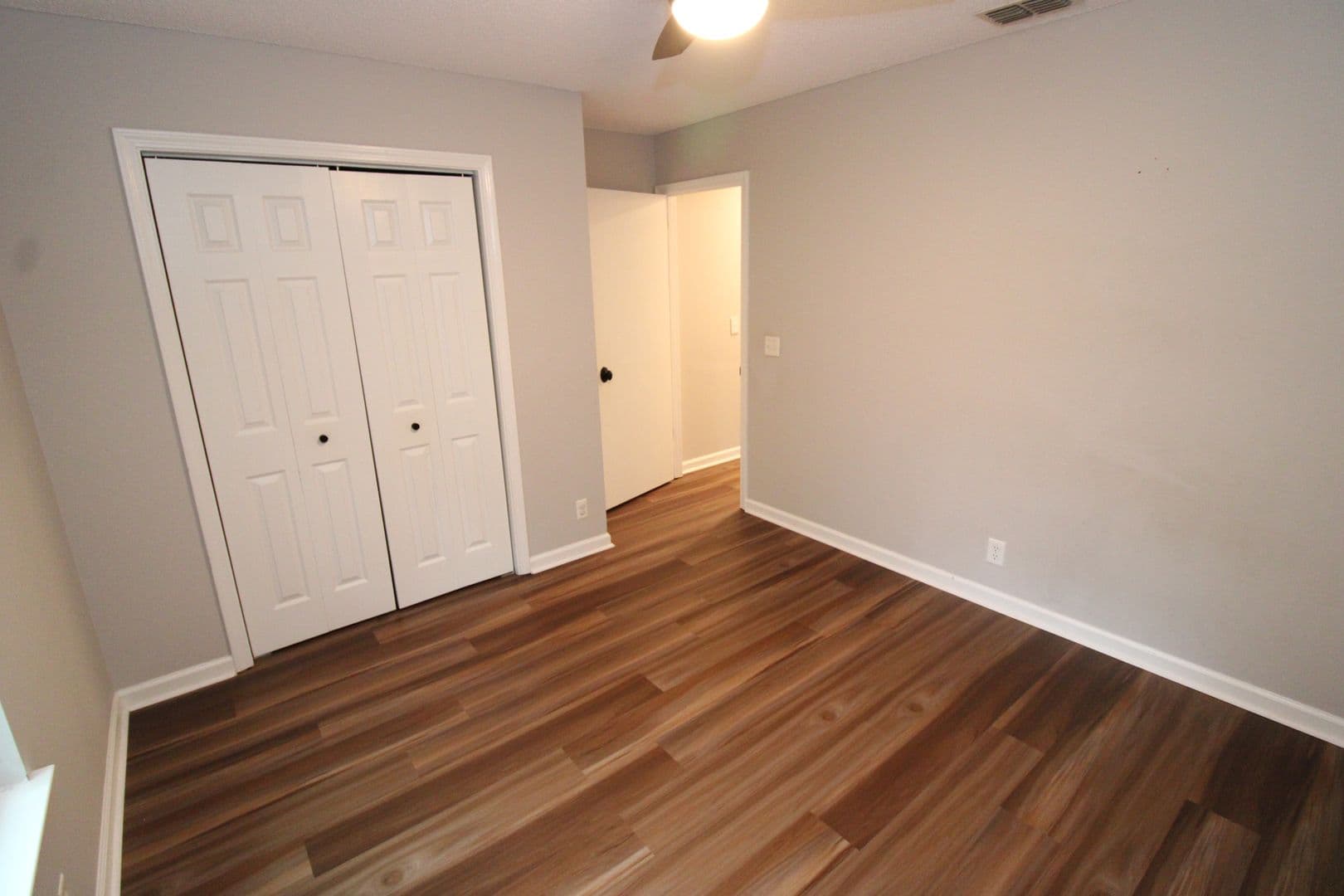 Kingsland House: 200 Chestnut Court