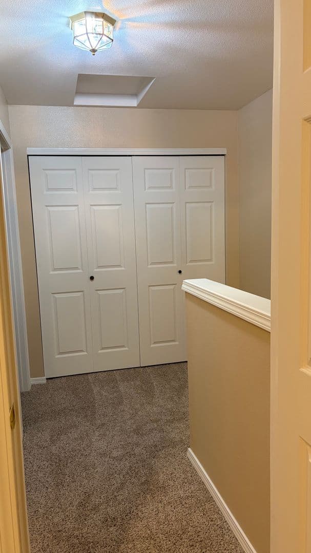 Hermiston Apartment: 1915 NE 4th St.