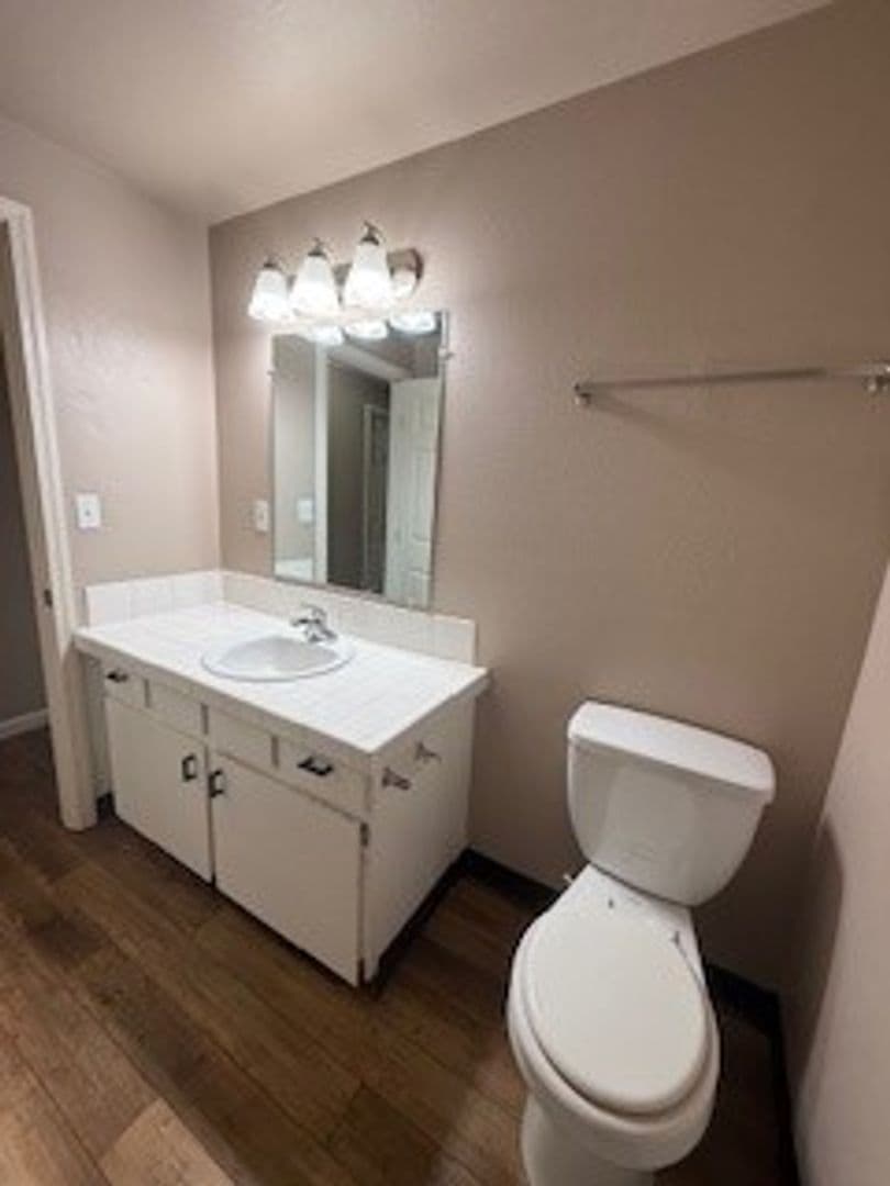 Bend Apartment: 111 SE Cleveland Ave