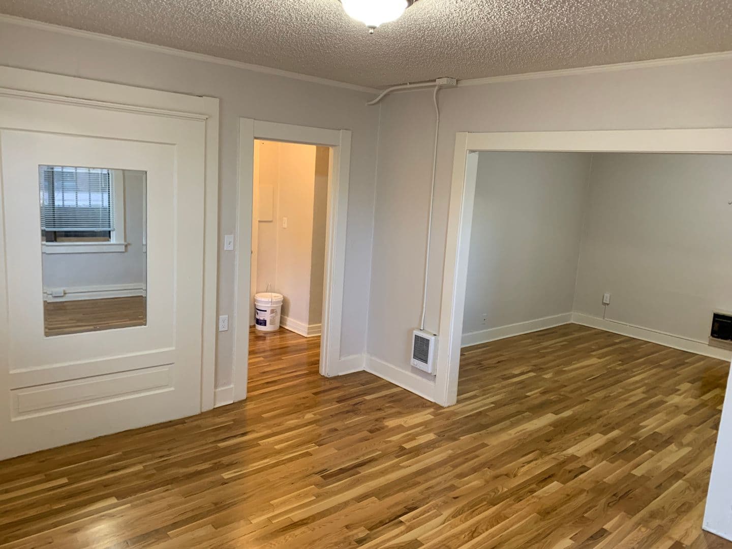 Portland Apartment: 711 SE 11th Ave.