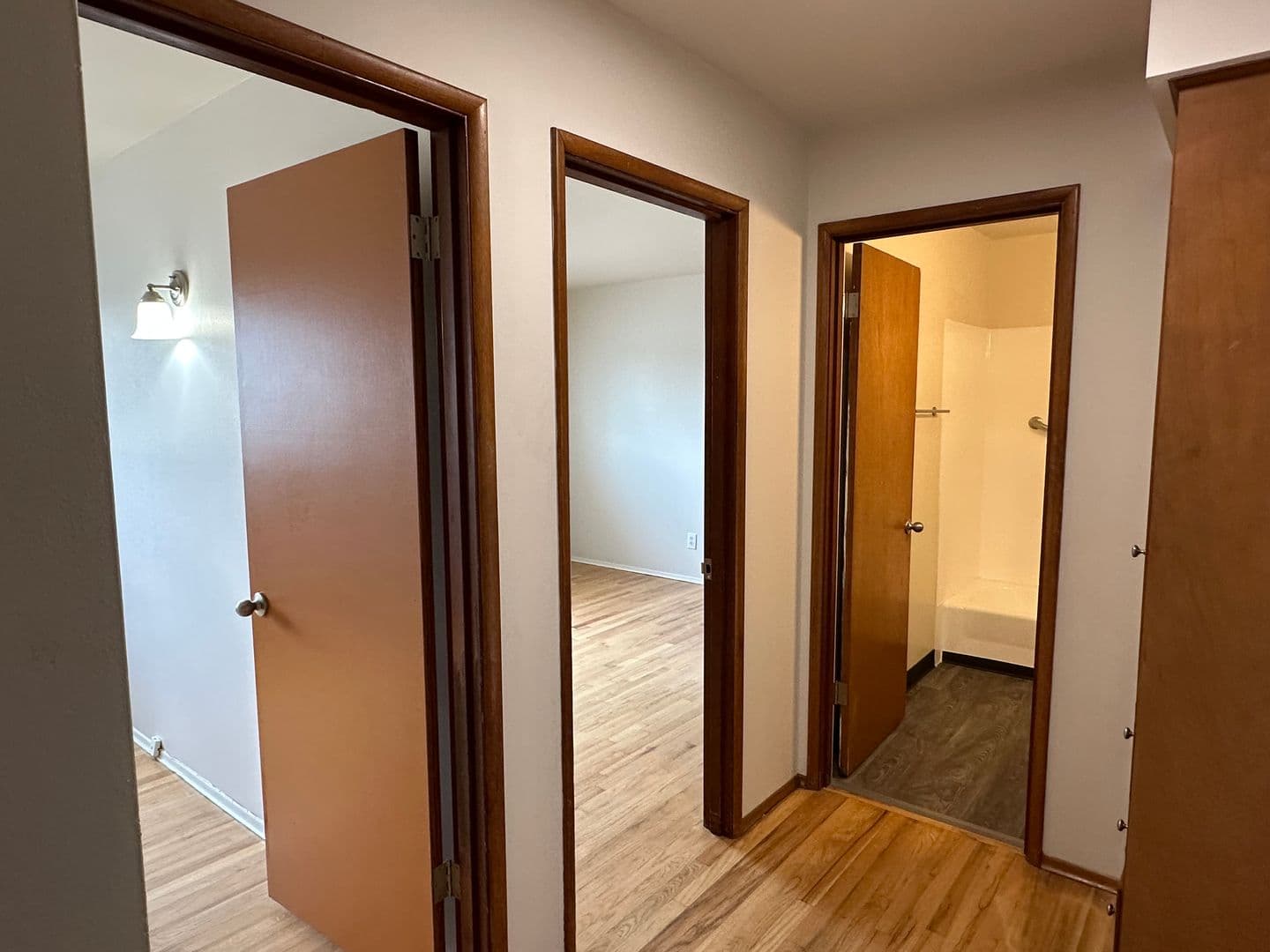 Portland Apartment: 4540 SW Dogwood Lane