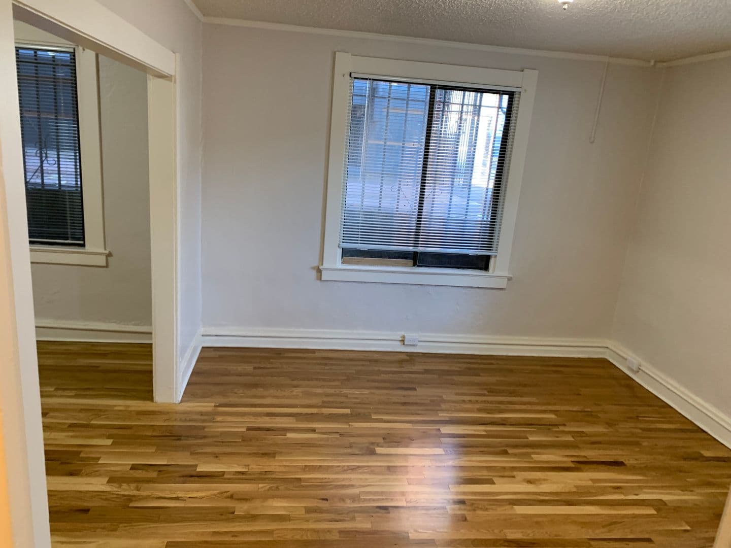 Portland Apartment: 711 SE 11th Ave.