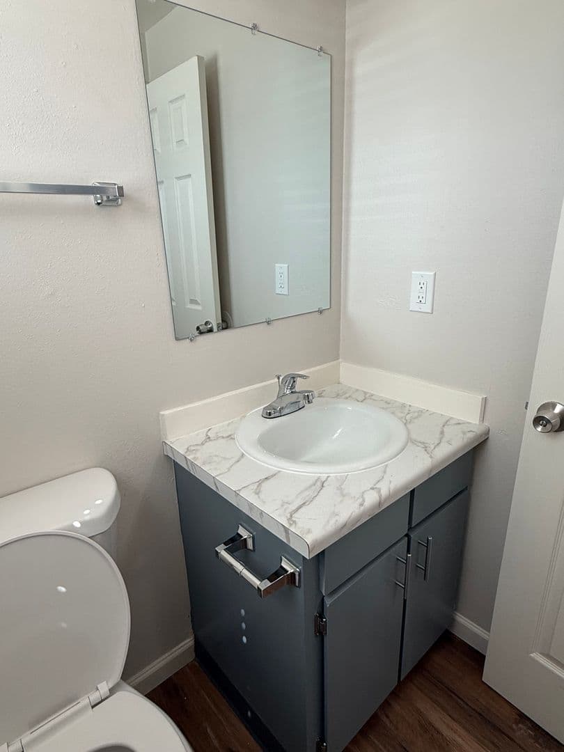Redmond Apartment: 937 SW 11th Street