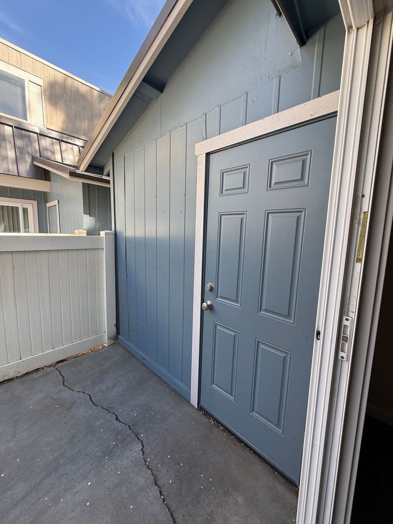 Redmond Apartment: 937 SW 11th Street