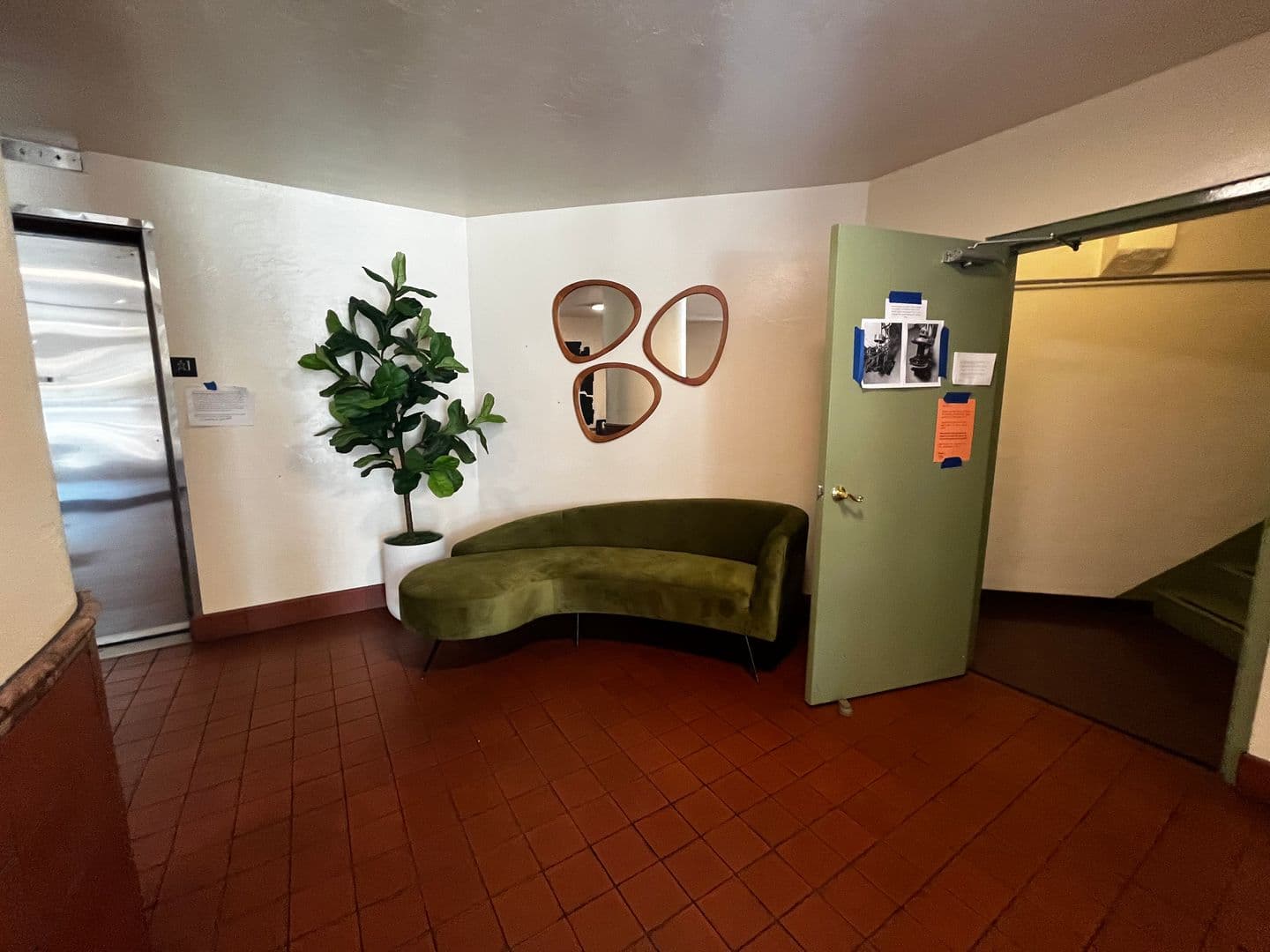 Medford Apartment: 235 S Oakdale Ave.