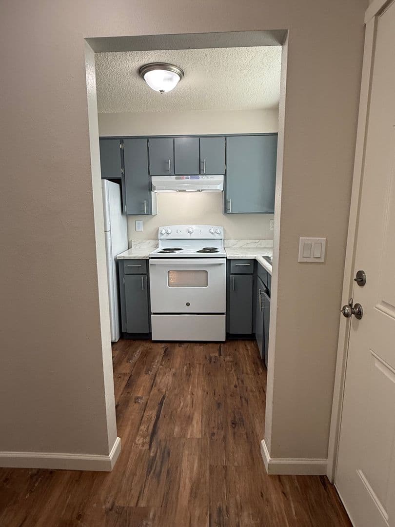 Redmond Apartment: 937 SW 11th Street