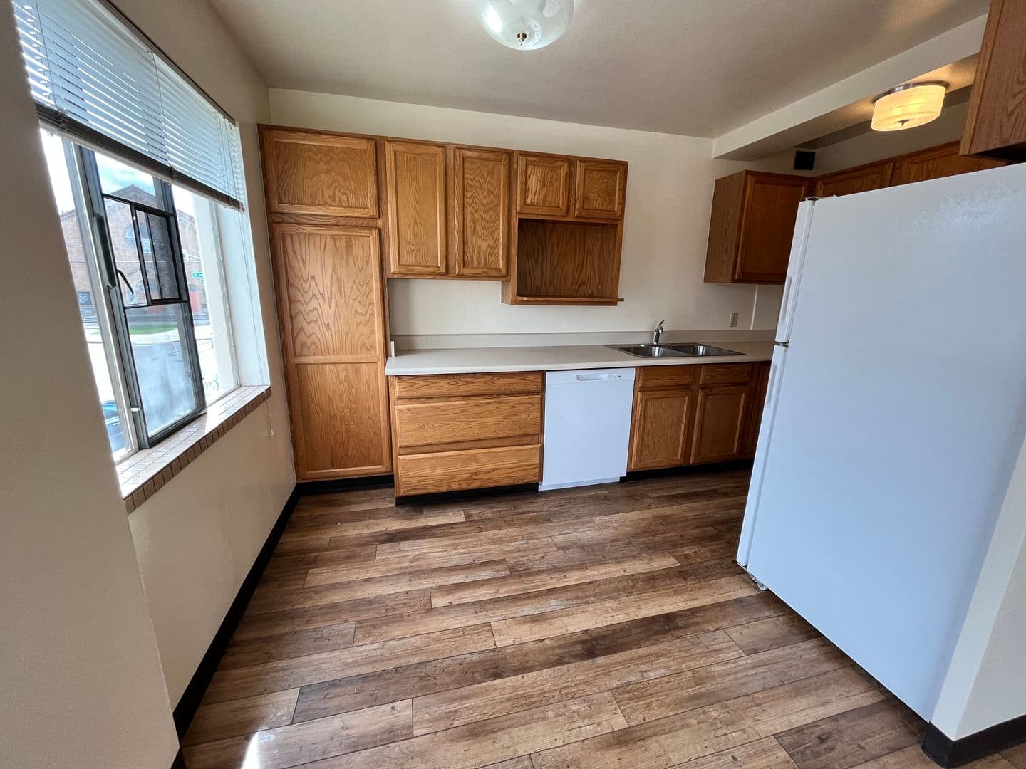 Medford Apartment: 235 S Oakdale Ave.