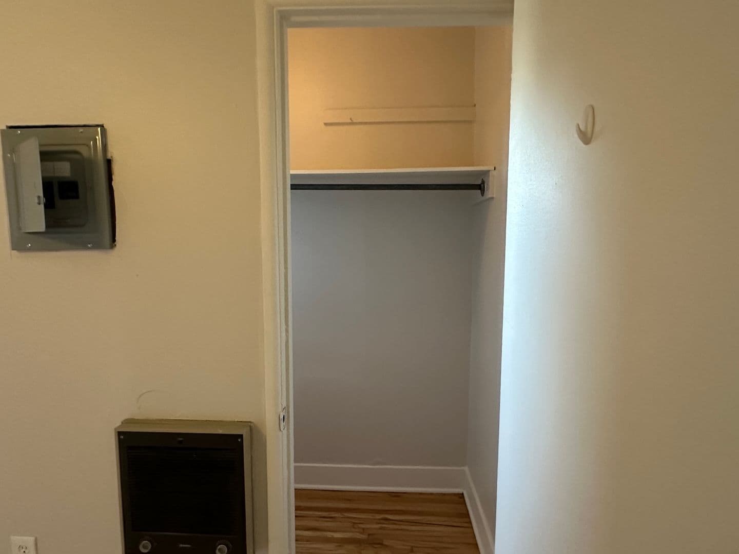 Portland Apartment: 829 SE 15th Ave