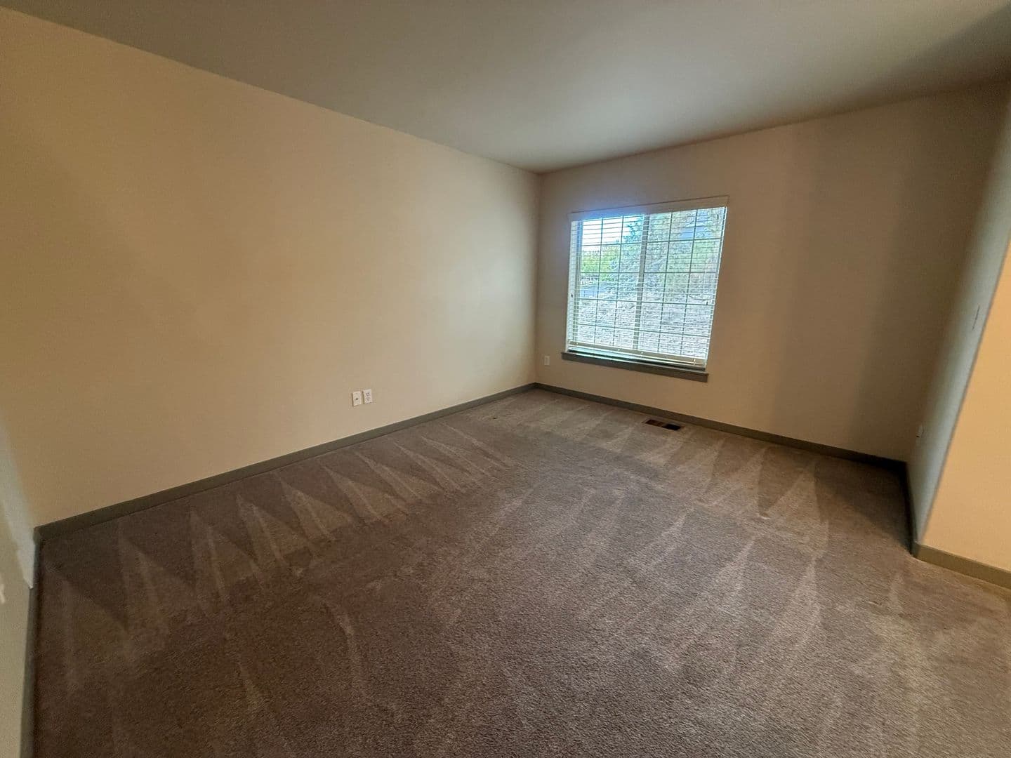Bend Apartment: 1874-1880 NW Monterey Pines Dr.