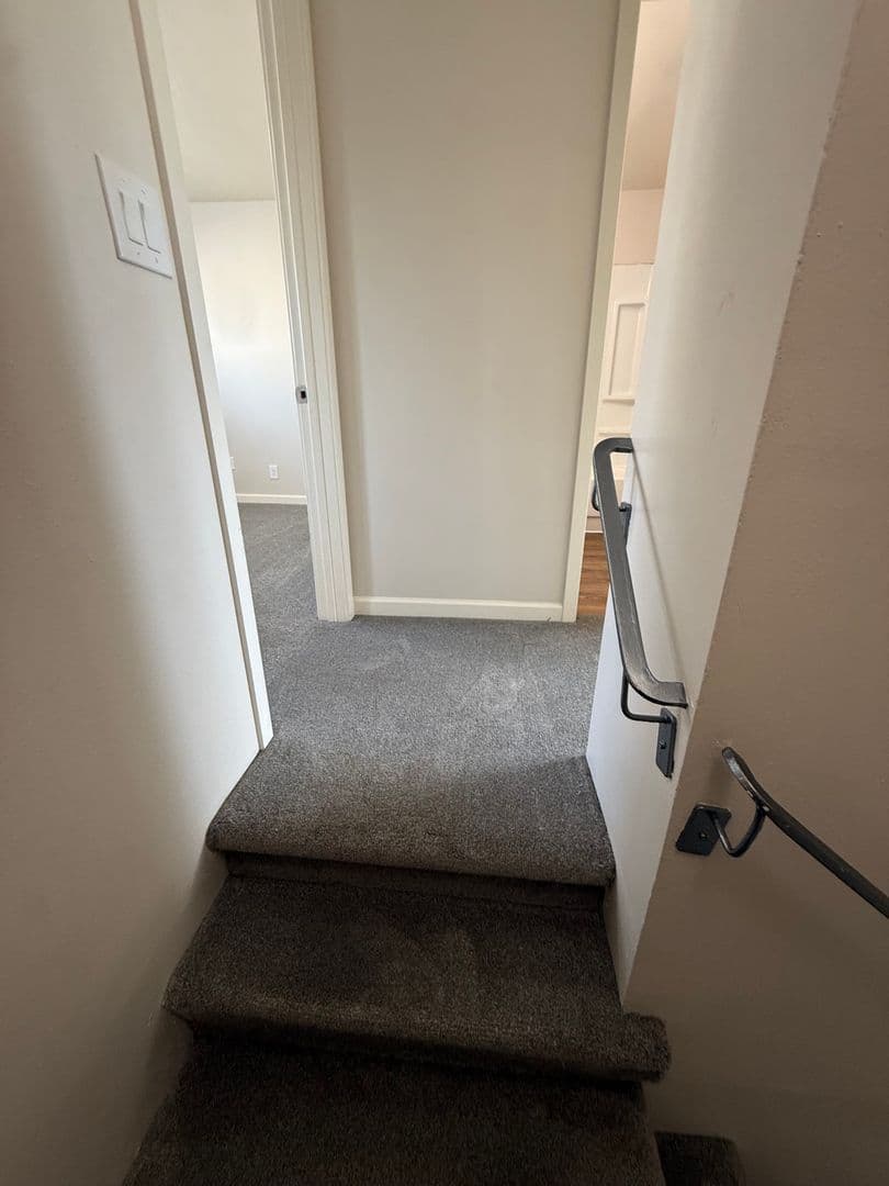 Redmond Apartment: 937 SW 11th Street