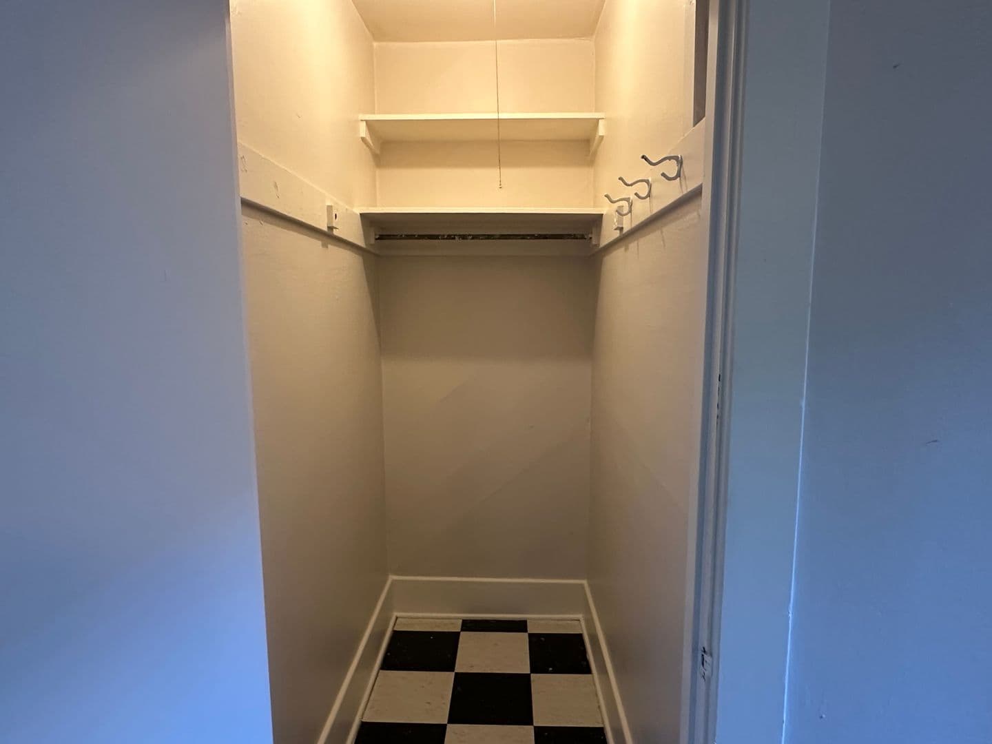 Portland Apartment: 829 SE 15th Ave