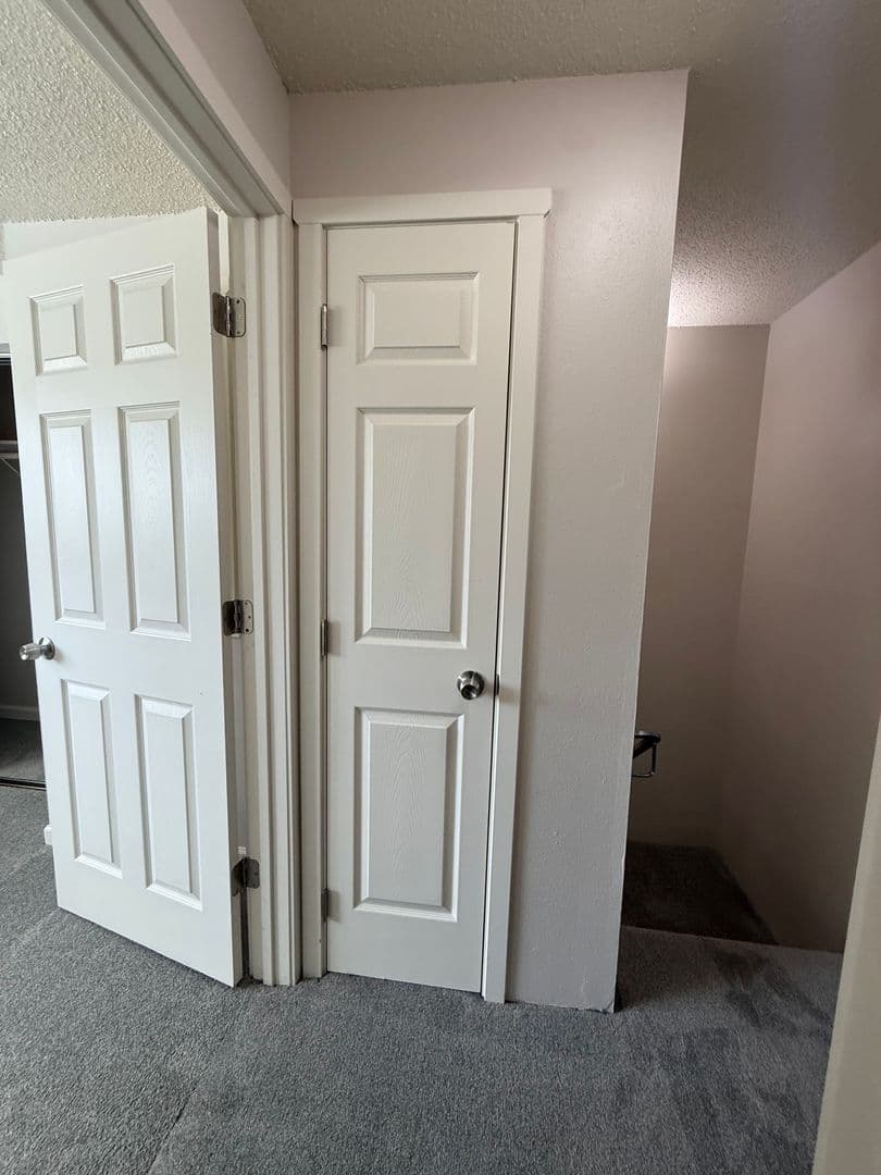 Redmond Apartment: 937 SW 11th Street