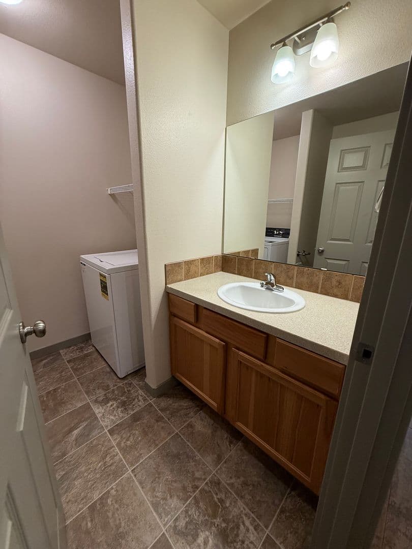 Bend Apartment: 1874-1880 NW Monterey Pines Dr.
