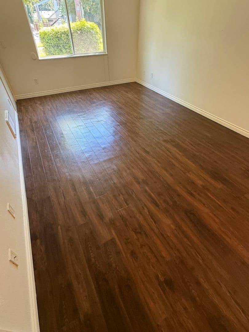 Hillsboro Apartment: 760 SE 10th Ave