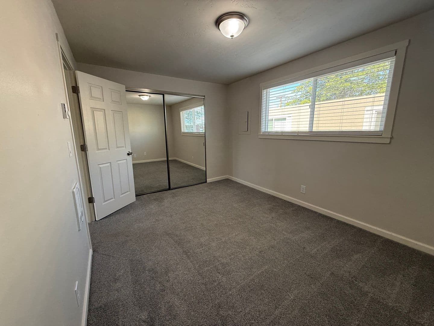 Redmond Apartment: 937 SW 11th Street