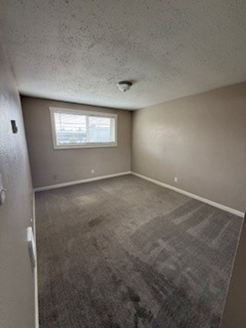 Bend Apartment: 111 SE Cleveland Ave