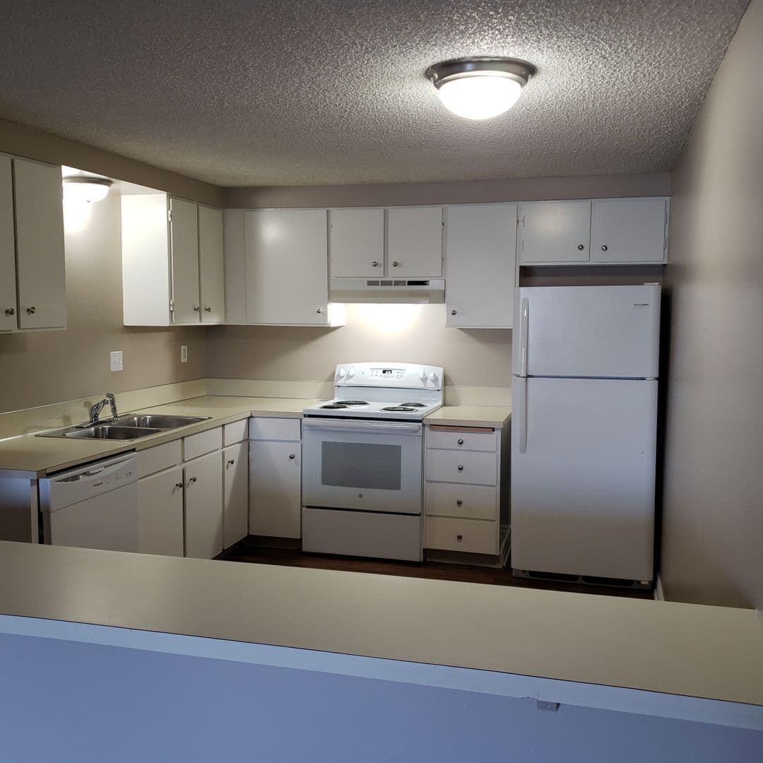 Bend Apartment: 111 SE Cleveland Ave