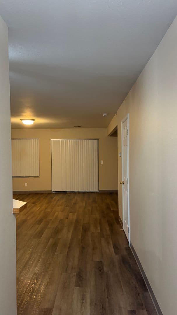 Hermiston Apartment: 1915 NE 4th St.