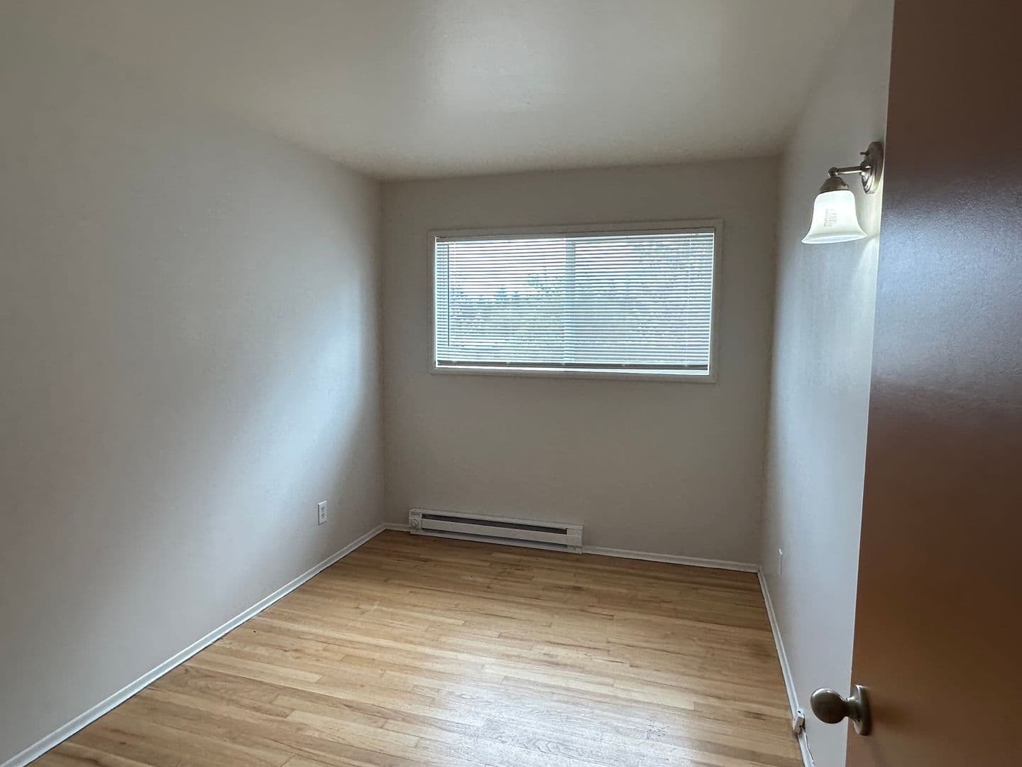 Portland Apartment: 4540 SW Dogwood Lane
