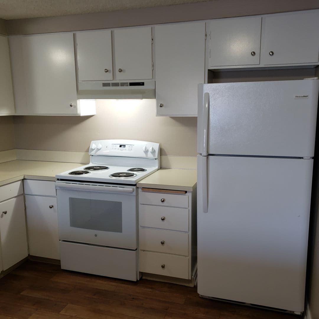 Bend Apartment: 111 SE Cleveland Ave