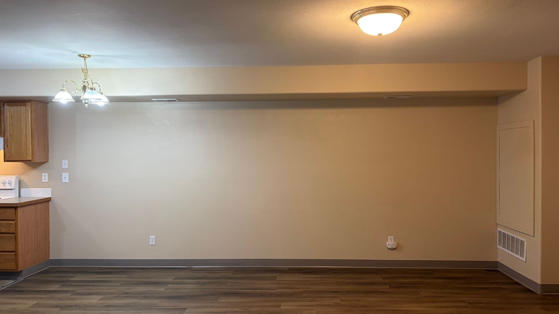 Hermiston Apartment: 1915 NE 4th St.