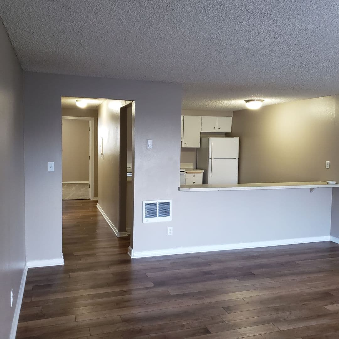 Bend Apartment: 111 SE Cleveland Ave