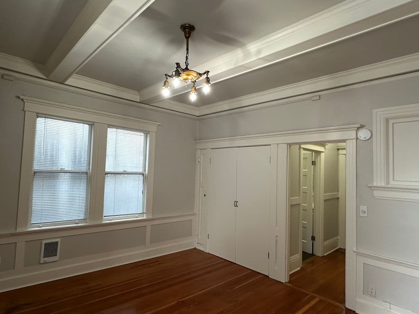 Portland Apartment: 729 E Burnside