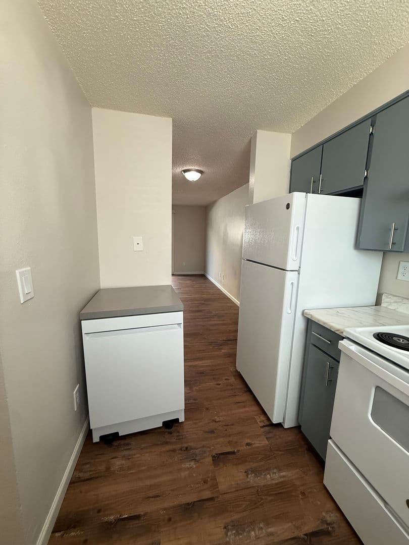 Redmond Apartment: 937 SW 11th Street