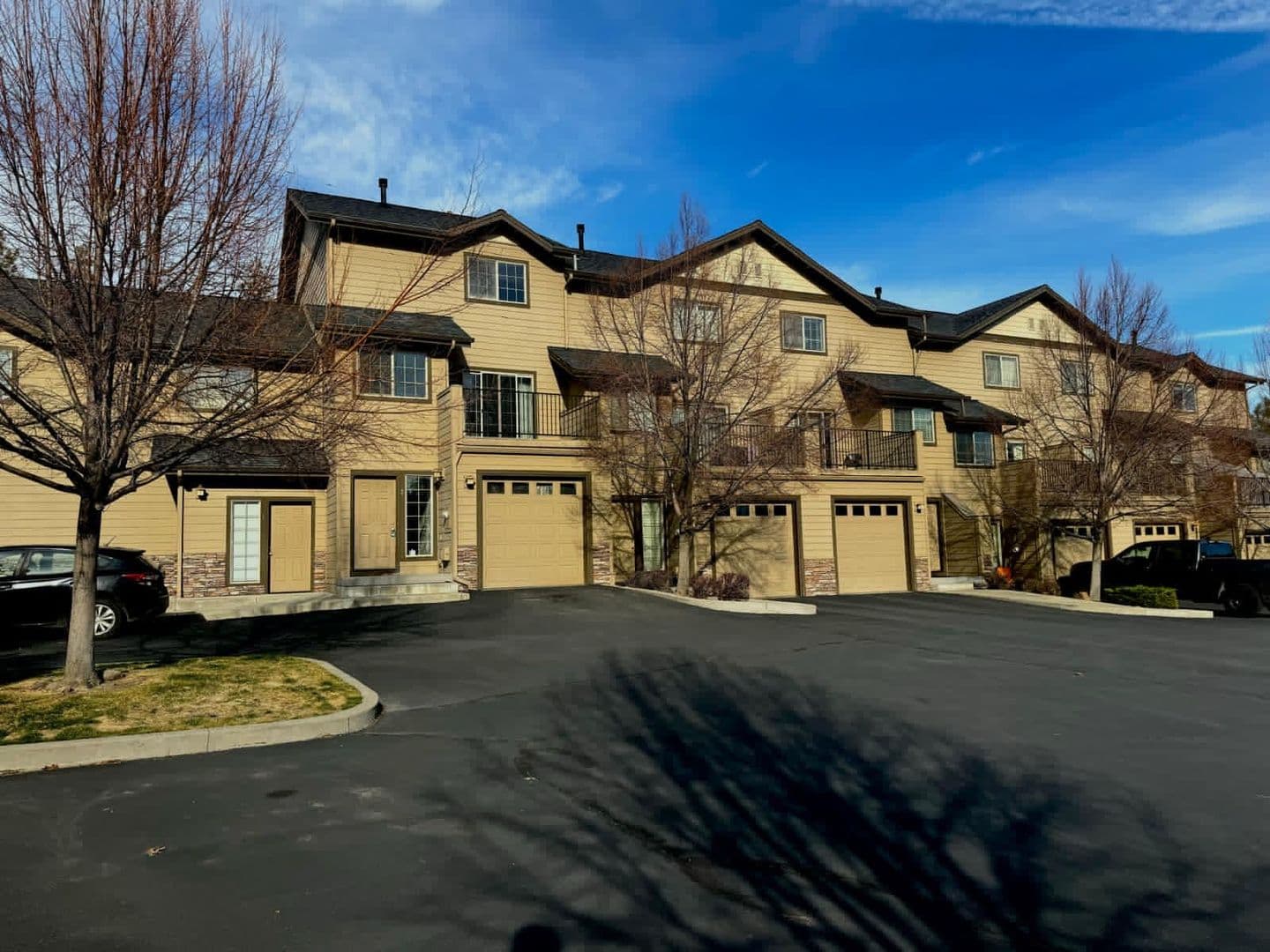 Bend Apartment: 1874-1880 NW Monterey Pines Dr.
