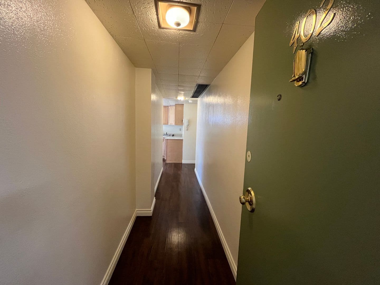 Medford Apartment: 235 S Oakdale Ave.