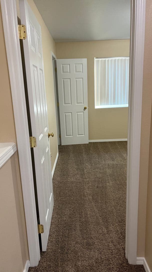Hermiston Apartment: 1915 NE 4th St.