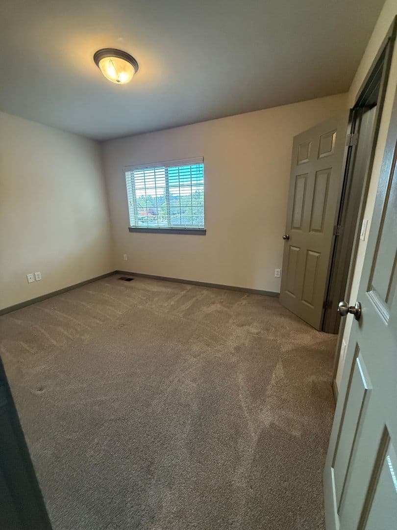 Bend Apartment: 1874-1880 NW Monterey Pines Dr.