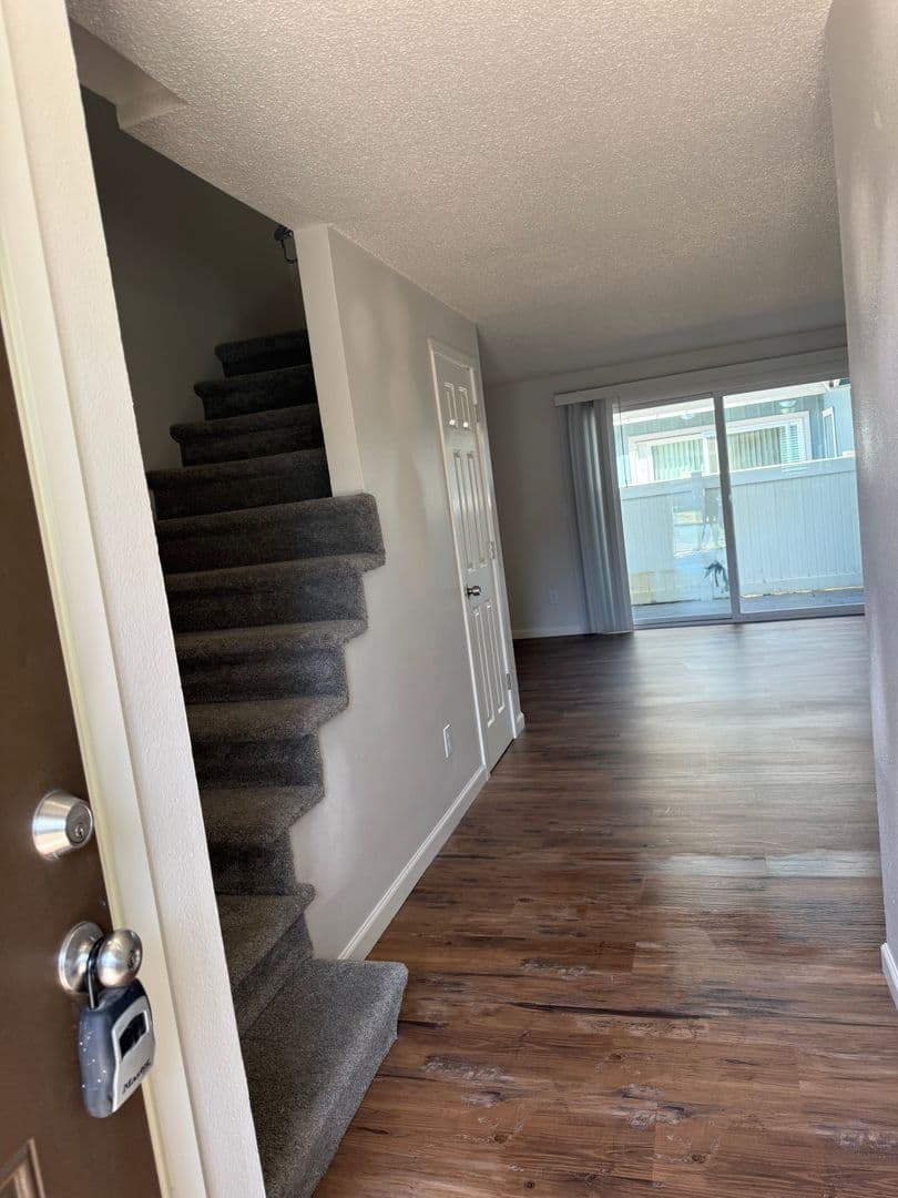 Redmond Apartment: 937 SW 11th Street